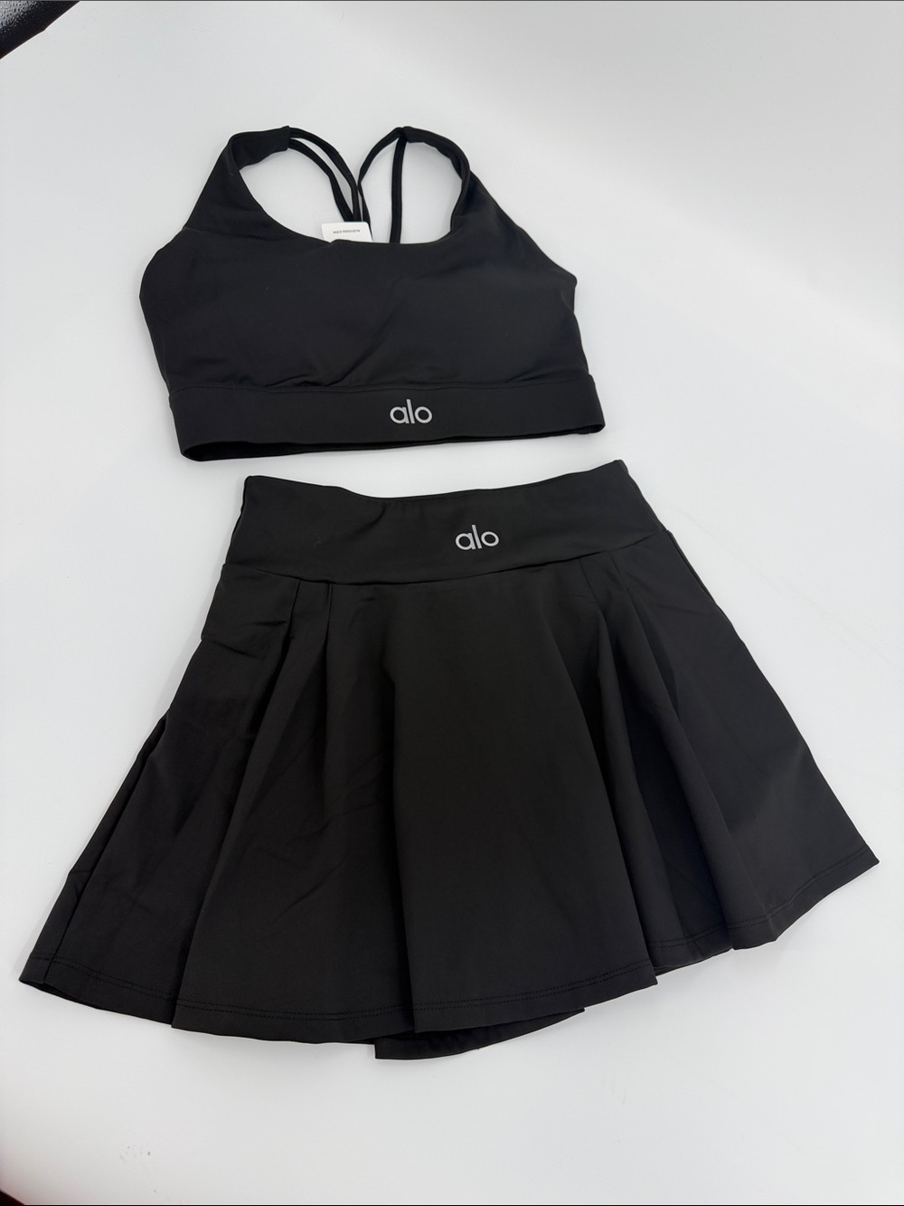 ALO Yoga Black Skater Tennis Skirt with Pleats Matching Sports Bra Set